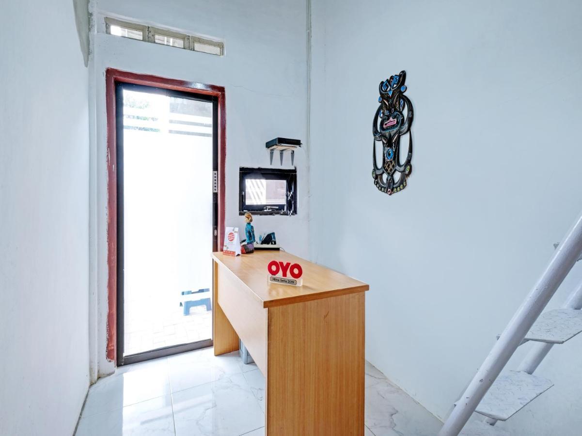 Oyo 90325 Pondok Dnayu Syariah Jarakan Buitenkant foto